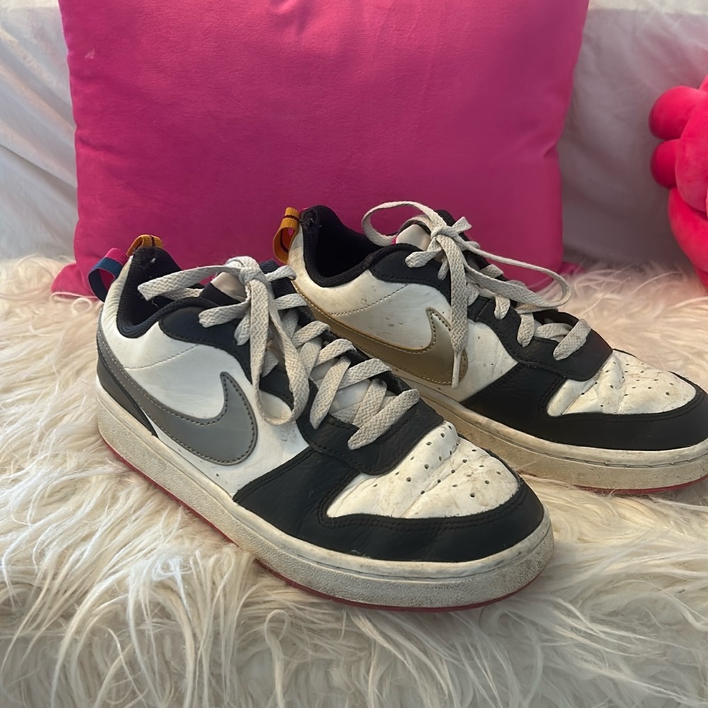 Nike low top Borough